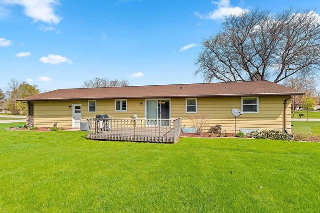 2218 TOWN HALL ROAD, Green Bay, WI 54311
