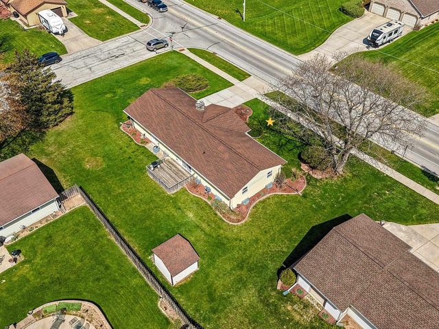 2218 TOWN HALL ROAD, Green Bay, WI 54311