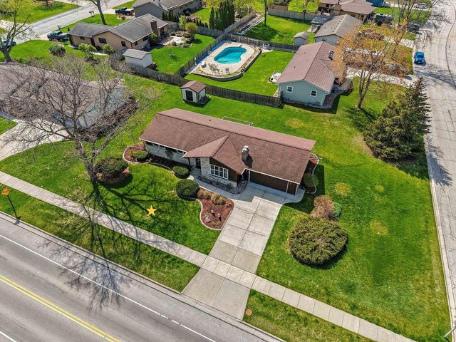 2218 TOWN HALL ROAD, Green Bay, WI 54311