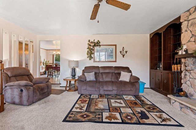 2218 TOWN HALL ROAD, Green Bay, WI 54311