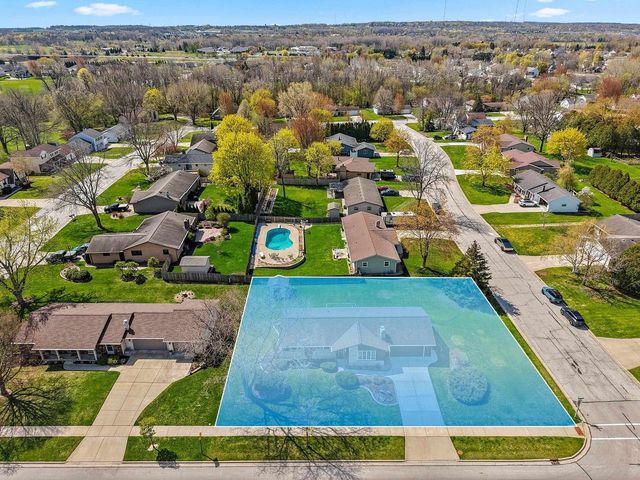 2218 TOWN HALL ROAD, Green Bay, WI 54311
