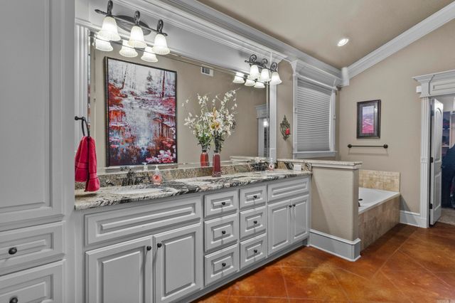 9501 Millers Gardens Cv, Sherwood, AR 72120