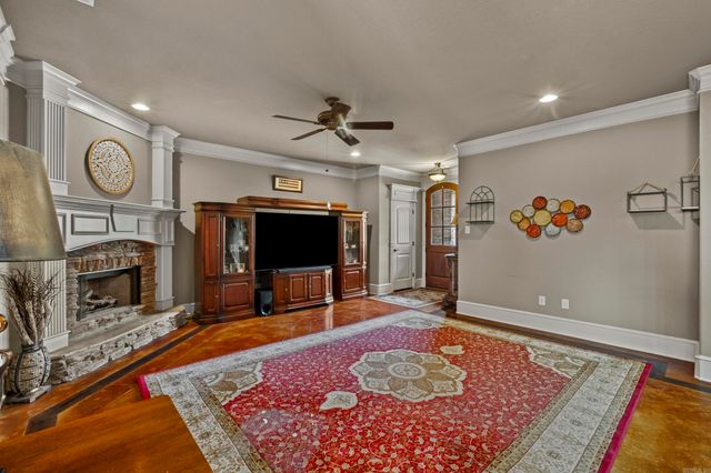 9501 Millers Gardens Cv, Sherwood, AR 72120