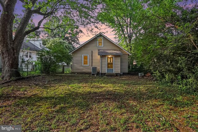 108 OAK ST, Fredericksburg, VA 22401