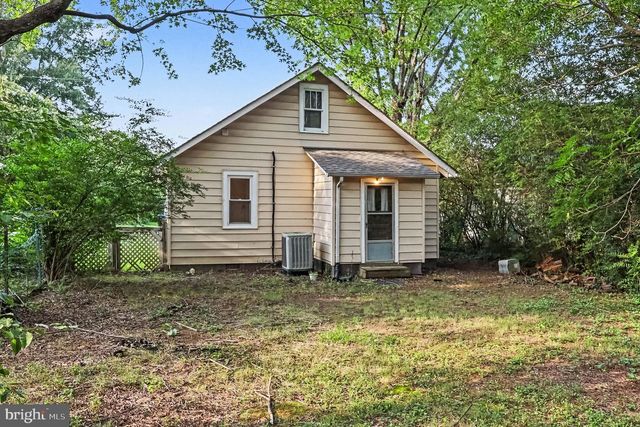 108 OAK ST, Fredericksburg, VA 22401