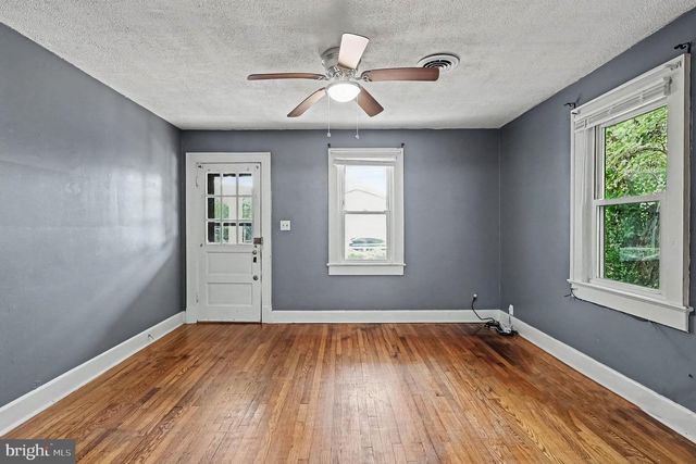108 OAK ST, Fredericksburg, VA 22401