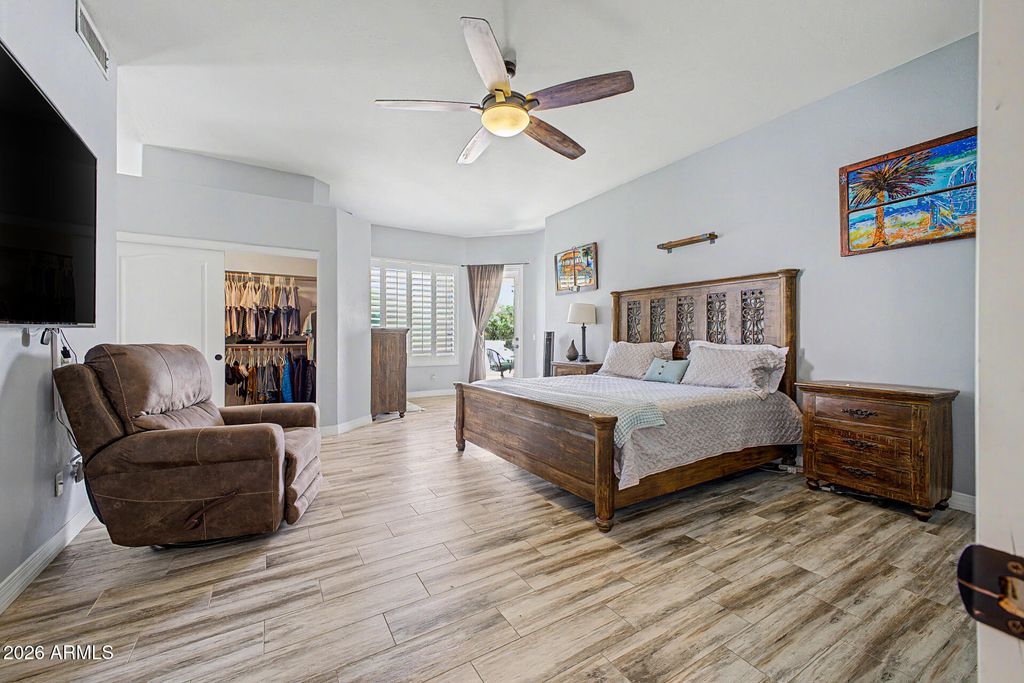 Image 16 of property listing at 3092 S PENNINGTON Drive, Chandler, AZ 85248