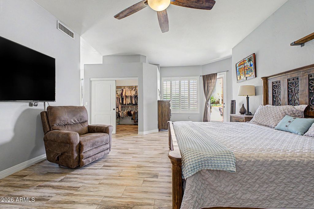 Image 17 of property listing at 3092 S PENNINGTON Drive, Chandler, AZ 85248