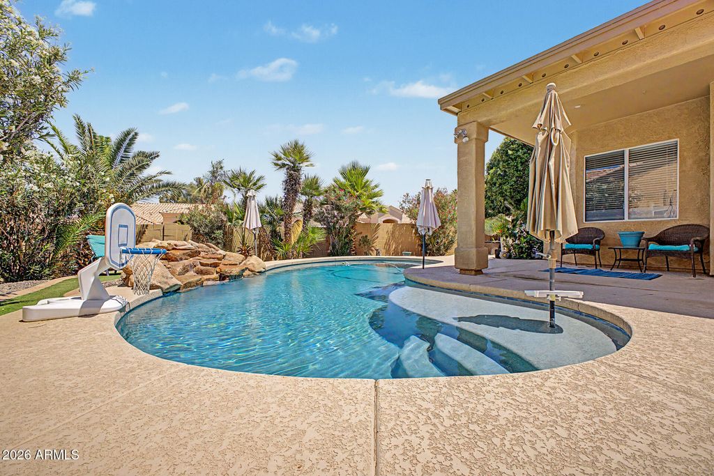 Image 38 of property listing at 3092 S PENNINGTON Drive, Chandler, AZ 85248