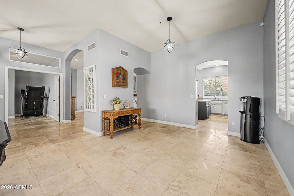 Image 7 of property listing at 3092 S PENNINGTON Drive, Chandler, AZ 85248