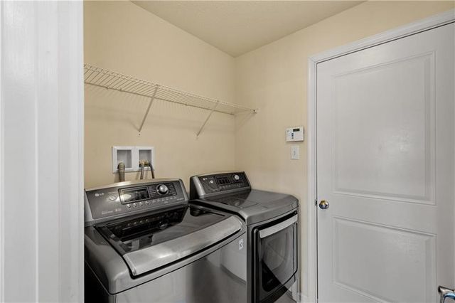 312 Sunrise Dr, Carnegie, PA 15106