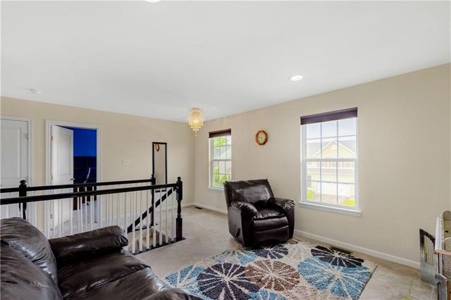 312 Sunrise Dr, Carnegie, PA 15106