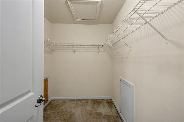 312 Sunrise Dr, Carnegie, PA 15106