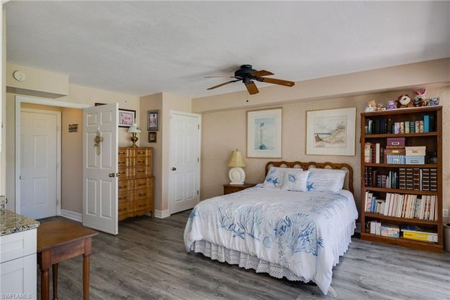 3593 Edgewood AVE, Fort Myers, FL 33916