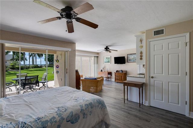 3593 Edgewood AVE, Fort Myers, FL 33916