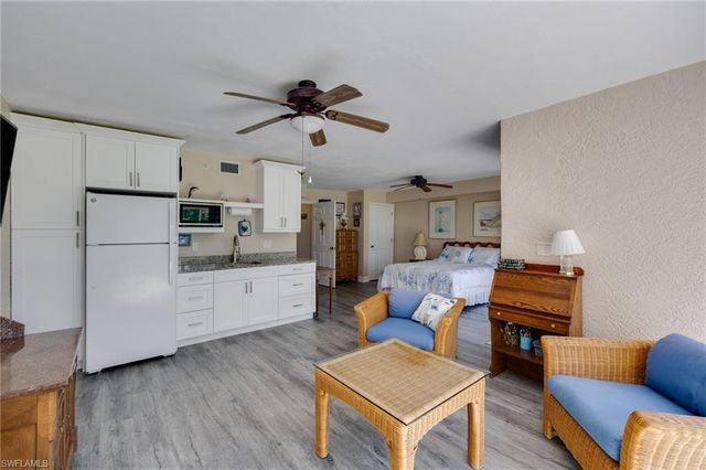 3593 Edgewood AVE, Fort Myers, FL 33916