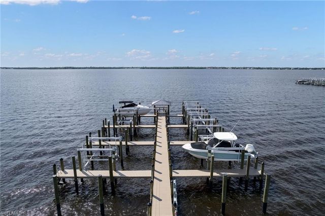 3593 Edgewood AVE, Fort Myers, FL 33916