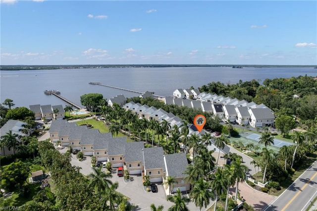 3593 Edgewood AVE, Fort Myers, FL 33916
