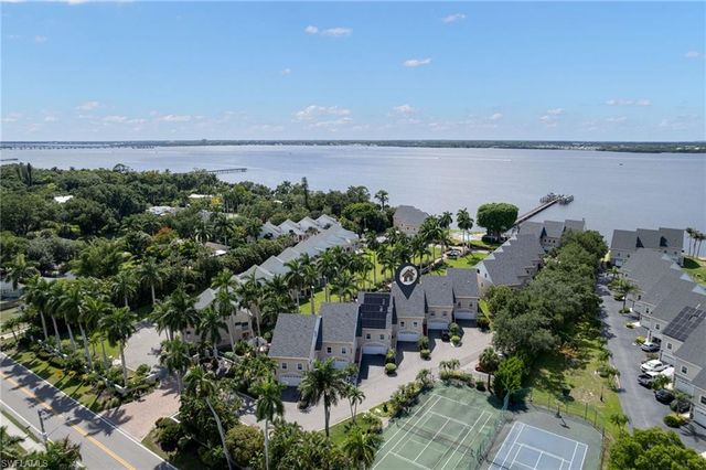 3593 Edgewood AVE, Fort Myers, FL 33916