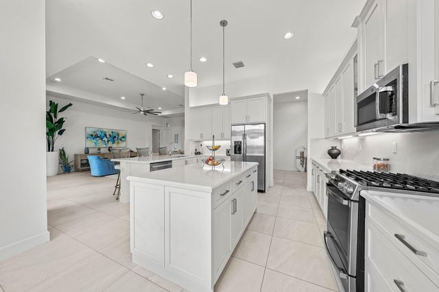 12926 Green Guava Avenue, Boynton Beach, FL 33473