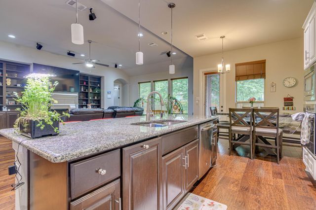 2709 Belicia LN, Round Rock, TX 78665