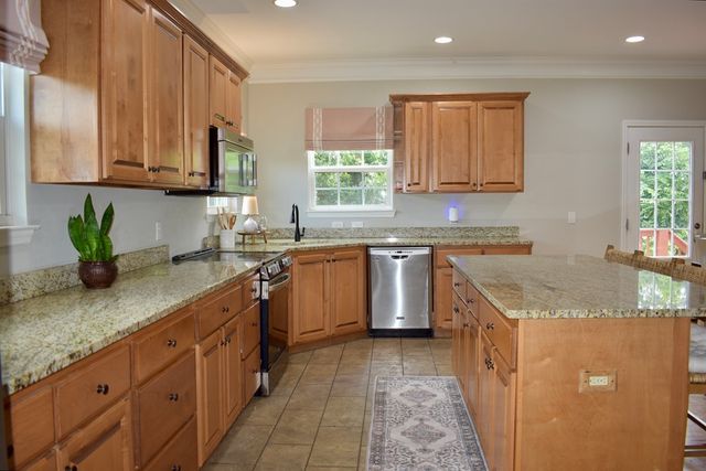 1901 N Keystone Way, Dalton, GA 30720