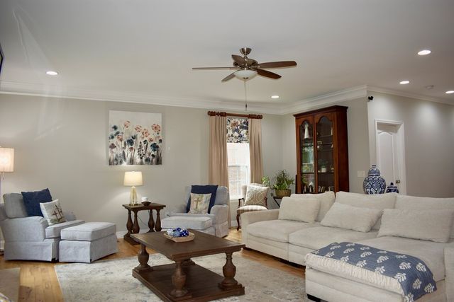 1901 N Keystone Way, Dalton, GA 30720