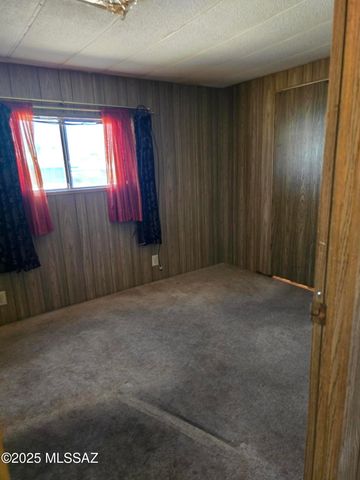 201 W Rama Drive, Green Valley, AZ 85614