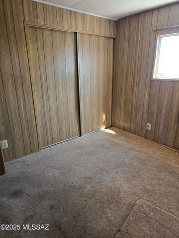 201 W Rama Drive, Green Valley, AZ 85614