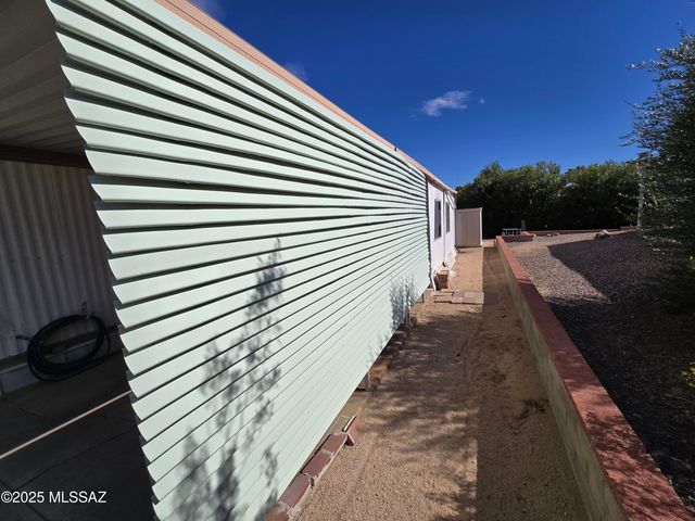 201 W Rama Drive, Green Valley, AZ 85614