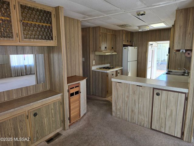 201 W Rama Drive, Green Valley, AZ 85614