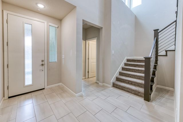 518 Traverse Drive S, Madera, CA 93636