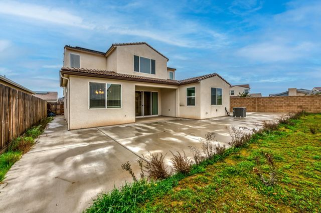 518 Traverse Drive S, Madera, CA 93636