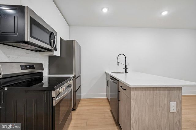 612 N 39TH ST, Philadelphia, PA 19104