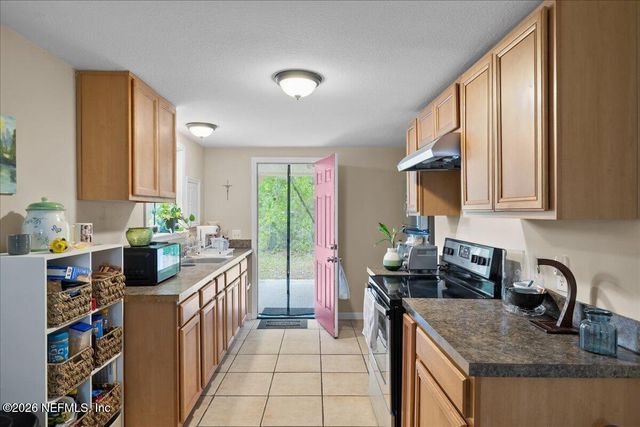 111 HOLLY Drive, Florahome, FL 32140