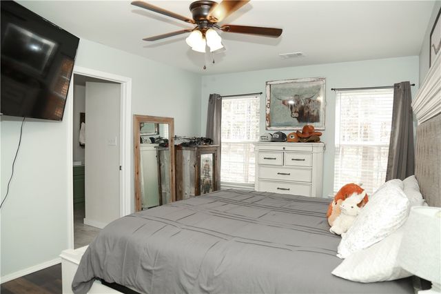 1814 Paradise Acres Road, Russellville, AR 72802