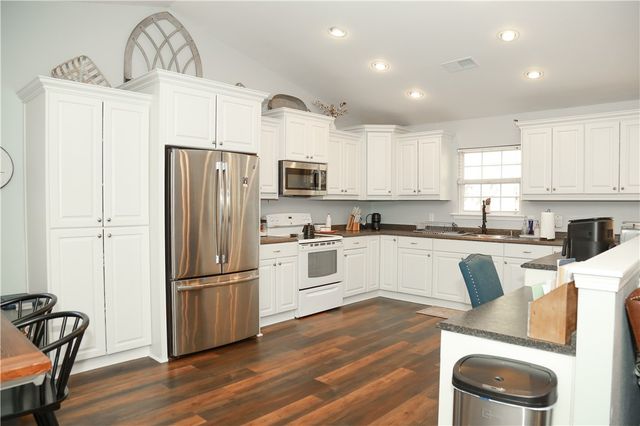 1814 Paradise Acres Road, Russellville, AR 72802