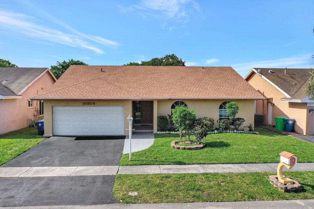 10308 Welleby Isles Lane, Sunrise, FL 33351