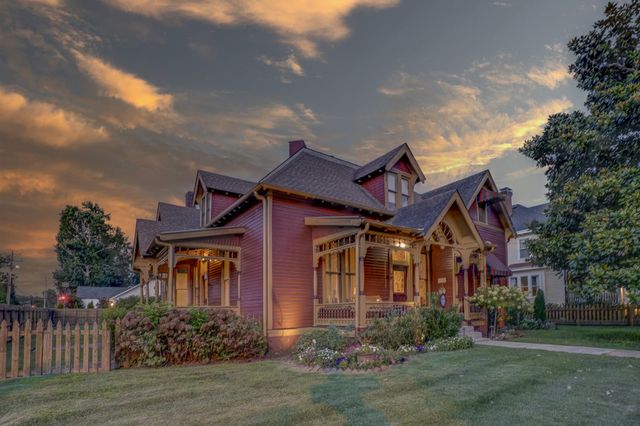 305 4th Ave, S, Franklin, TN 37064