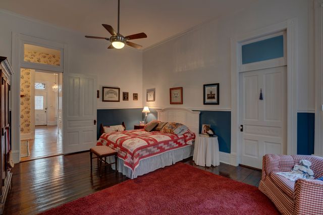 305 4th Ave, S, Franklin, TN 37064