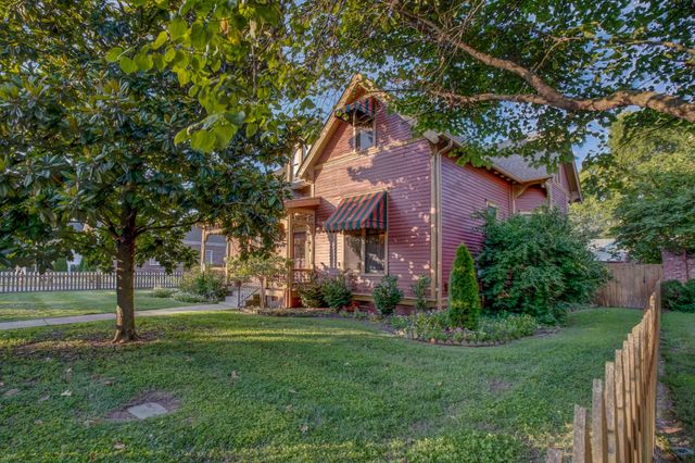 305 4th Ave, S, Franklin, TN 37064