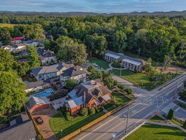 305 4th Ave, S, Franklin, TN 37064