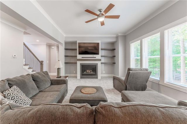 4549 Broadwell Circle, Flowery Branch, GA 30542