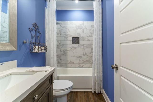 4549 Broadwell Circle, Flowery Branch, GA 30542