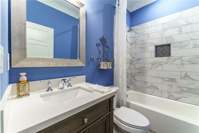 4549 Broadwell Circle, Flowery Branch, GA 30542