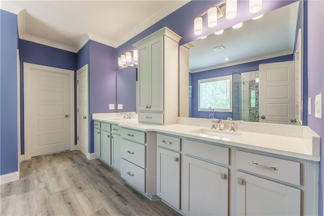 4549 Broadwell Circle, Flowery Branch, GA 30542