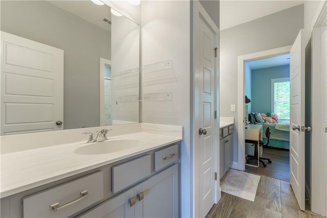 4549 Broadwell Circle, Flowery Branch, GA 30542