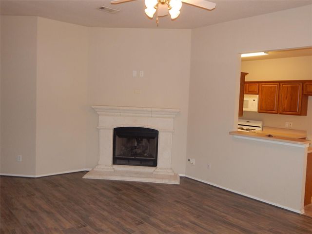 272 Mesa Street, Conroe, TX 77316