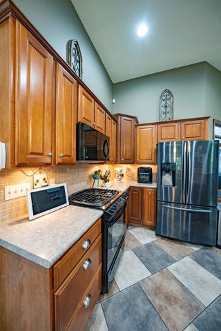 1705 BALLENTINE LN, Columbia, MO 65201