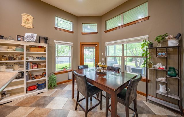 1705 BALLENTINE LN, Columbia, MO 65201